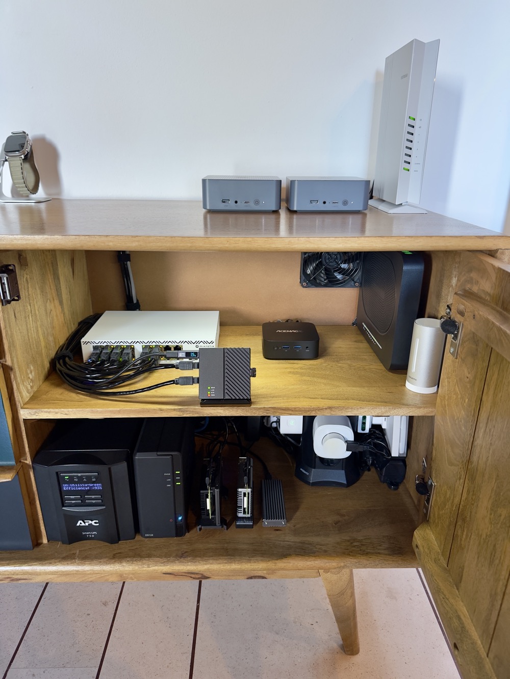 cabinet-inside